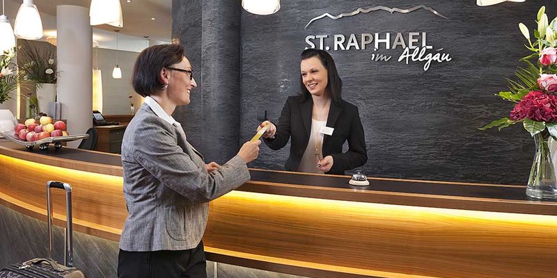 Tagungshotel mit Ambiente im Allgäu - Rezeption  Tagungshotel mit Ambiente im Allgäu - Rezeption