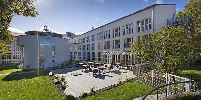 Tagungshotel mit Ambiente im Allgäu - Sonnenterrasse Tagungshotel mit Ambiente im Allgäu - Sonnenterrasse