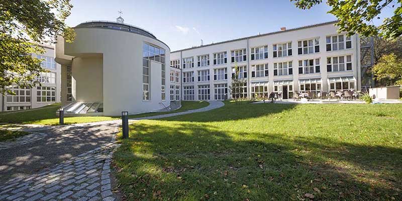 Tagungshotel mit Ambiente im Allgäu - Außenansicht  Tagungshotel mit Ambiente im Allgäu - Außenansicht